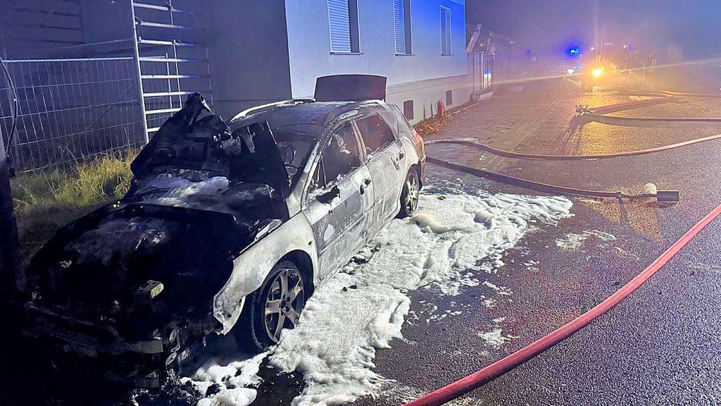 Fahrzeugbrand in Beesenlaublingen.