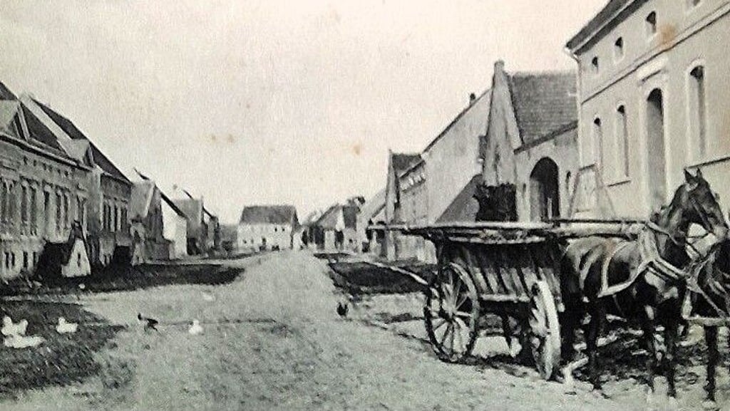 Historische Aufnahmen von Leps, wie diese, die von einer alten Postkarte stammt, gibt es bislang nur wenige.