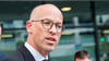 Der Frankfurter Oberstaatsanwalt Dominik Mies äußert sich zu den laufenden Ermittlungen.