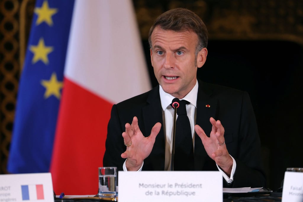 Für die Ernennung eines neuen Premiers hat Macron sich eine Frist bis zum heutigen Freitag gesetzt.