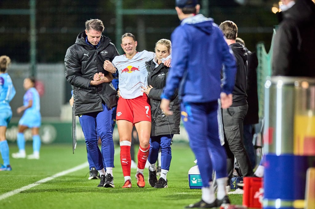 RB-Star Giovanna Hoffmann verlässt gegen Essen unter Tränen das Spielfeld