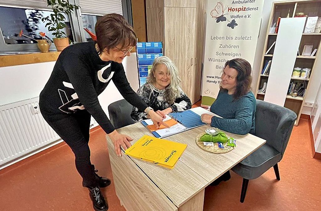 Ehrenamtliche Hospizhelfer stellen ihre Arbeit vor.
