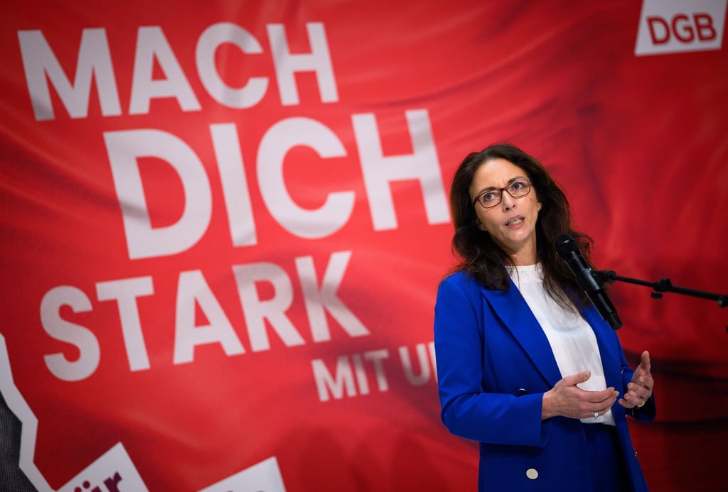 „Pushen ein Mini-Problem zu einem Mega-Thema hoch“: Gewerkschafterin Fahimi hält die Debatte ums Bürgergeld für absurd. (Archivbild)
