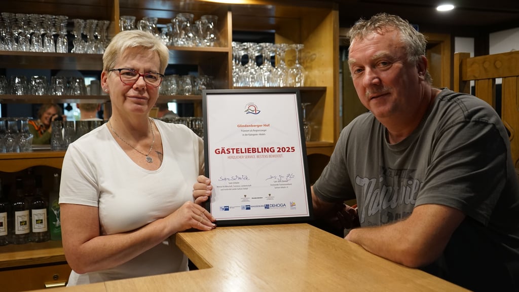 Inka und Mike Krebs wurden mit ihrem „Glindenberger Hof“ zum Gästeliebling 2025 gewählt.