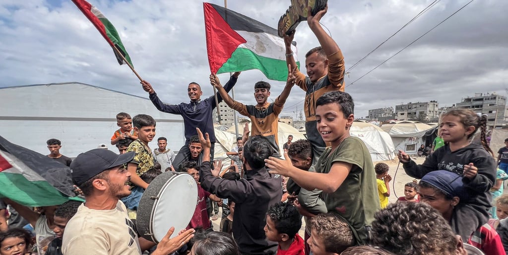 Nach zwei Jahren Krieg wird im Gazastreifen die Einigung auf eine Waffenruhe gefeiert.