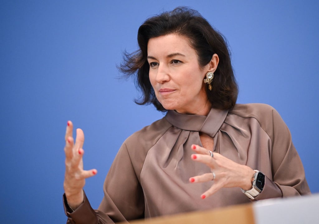 Bundesforschungsministerin Dorothee Bär (CSU) nennt Gründe, warum aus der Deutschen Agentur für Transfer und Innovation (DATI) in Thüringen nichts wird. (Archivbild)