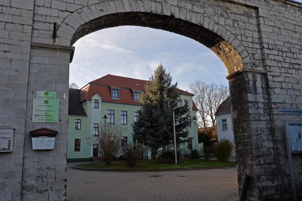Die Zukunft des Rathauses in Cochstedt war auch Thema der Gesprächsrunde.