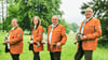 Die Dobbruner Jagdhornbläser in neuem Einheitsdress beim Landeswettbewerb im Jagdhornblasen auf Gut Zichtau bei Gardelegen (von links), 25. Mai 2025: Manuela Buchner, Susanne Buchner, Sven Laaß und Mentor Frank Neumann. 