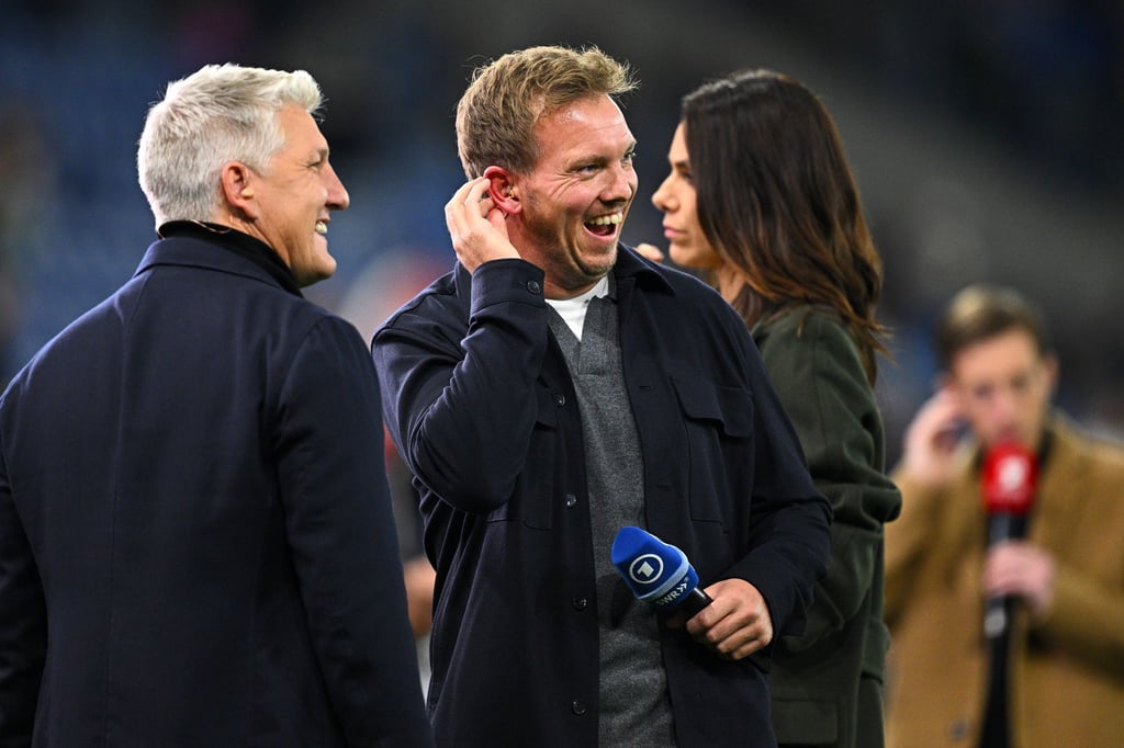 Bundestrainer Julian Nagelsmann beim TV-Interview vor dem Anpfiff.