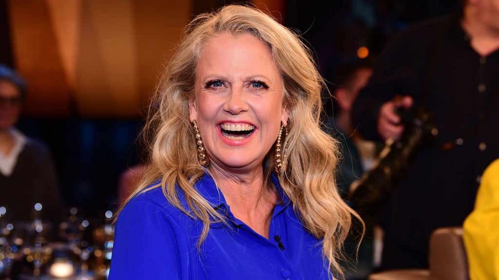 Die "NDR Talk Show" wird am Freitag, dem 10. Oktober 2025, unter anderem von Barbara Schöneberger moderiert.