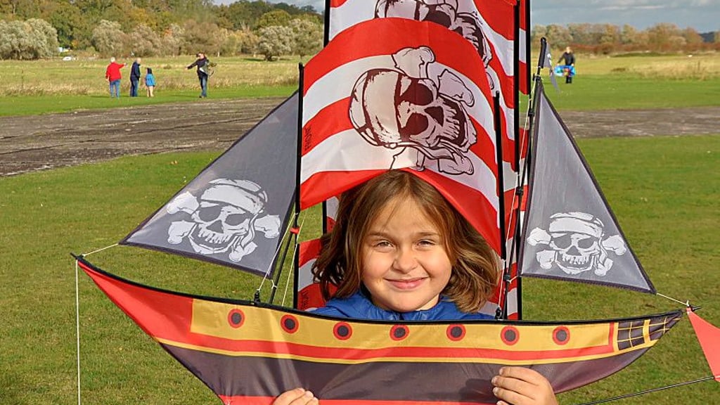 Wer einen Drachen zum Fest in Havelberg mitbringt, erhält ein Tombolalos und damit die Chance auf einen Gewinn.