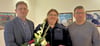Gemeindebürgermeister Marco Schmoldt, und Ortsbürgermeister Martin Schmidt heißen Martina Ede als neues Mitglied im Orstschaftsrat willkommen.  
