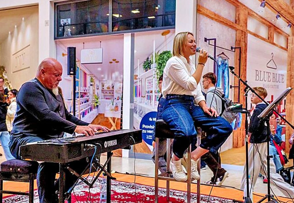 Das Abschlusskonzert der open- stage-Reihe fand im Arsenal statt: mit Fabienne & Mr. Smith.