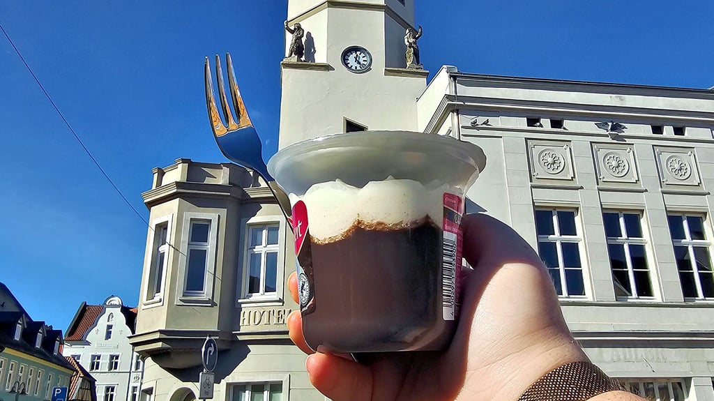 In Salzwedel ist der Trend von den sozialen Medien, in denen Pudding mit der Gabel gegessen wird, angekommen.
