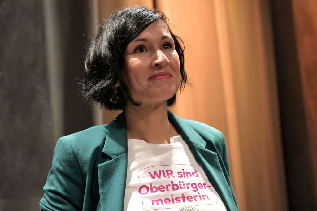 Sie kann nach ihrem deutlichen Wahlsieg in Potsdam strahlen: Noosha Aubel ist neue Oberbürgermeisterin.