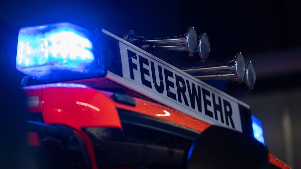 Feuerwehren und Einsätzkräfte wurden zu einem Einsatz an der Schleuse Garz alamiert.
