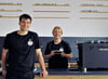 Handballstar Renars Uscins hat in der Dessauer Wallstraße sein Café  „10/23“ eröffnet. Seine Mutter Aija wird es betreiben.