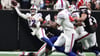 Bills-Quarterback Josh Allen (Nr. 17) war gegen die Falcons permanent unter Druck.