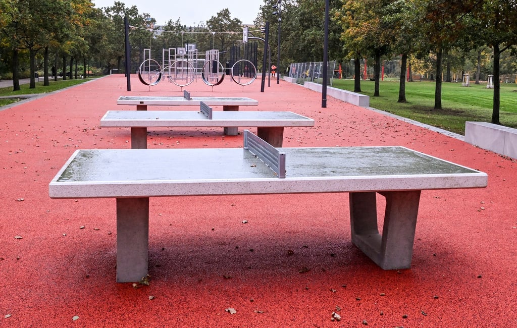 Auch Sportflächen gehören zum Park.