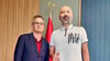 Sökes Bürgermeister Mustafa Iberya Arıkan (rechts) empfing Schönebecks Vorsitzenden vom Städtepartnerschaftsverein im Rathaus.