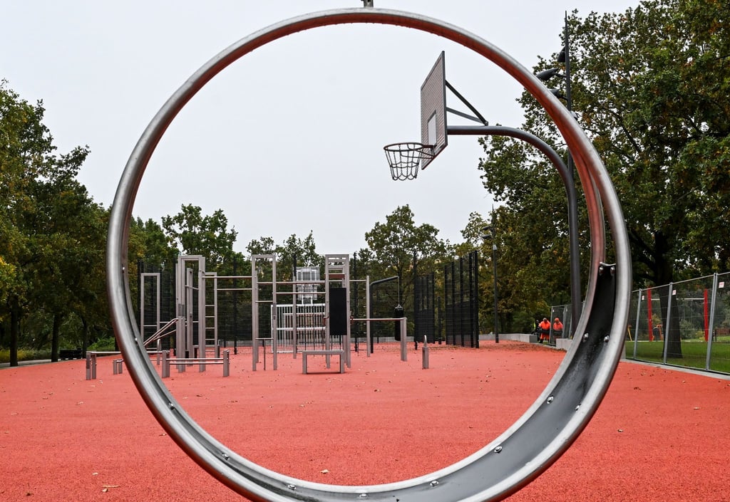 Entstanden ist eine Spiel- und Bewegungslandschaft für alle Generationen.