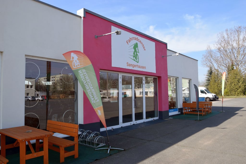 Blick auf das Fahrradcenter in Sangerhausen. Diebe verursachten dort über 100.000 Euro Schaden.
