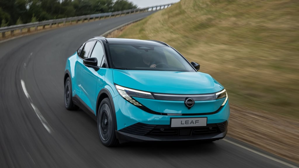Der Nissan Leaf kehrt im Frühjahr 2026 als Crossover-Coupé zurück.