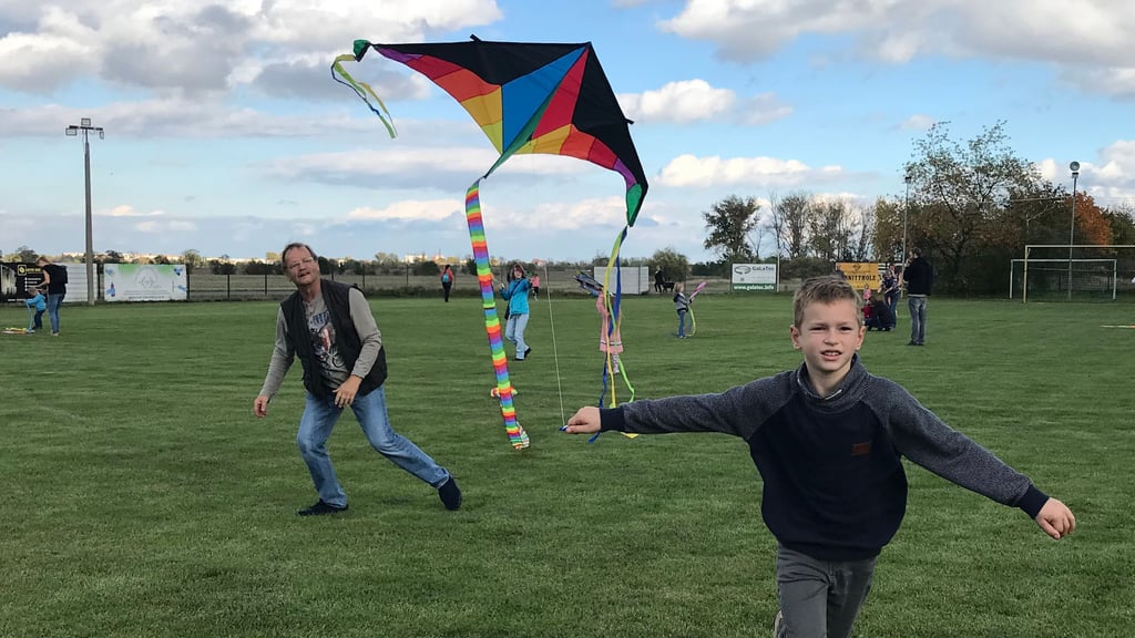 Auf dem Sportplatz in Jersleben wird wieder ein Drachenfest steigen.