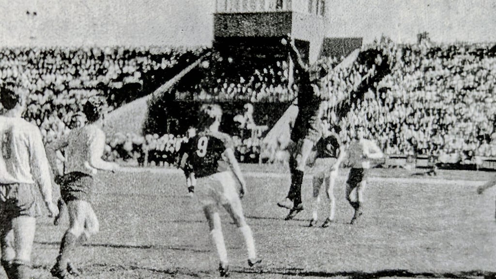 Das Duell zwischen dem 1. FC Magdeburg und Sachsenring Zwickau im Jahr 1976.