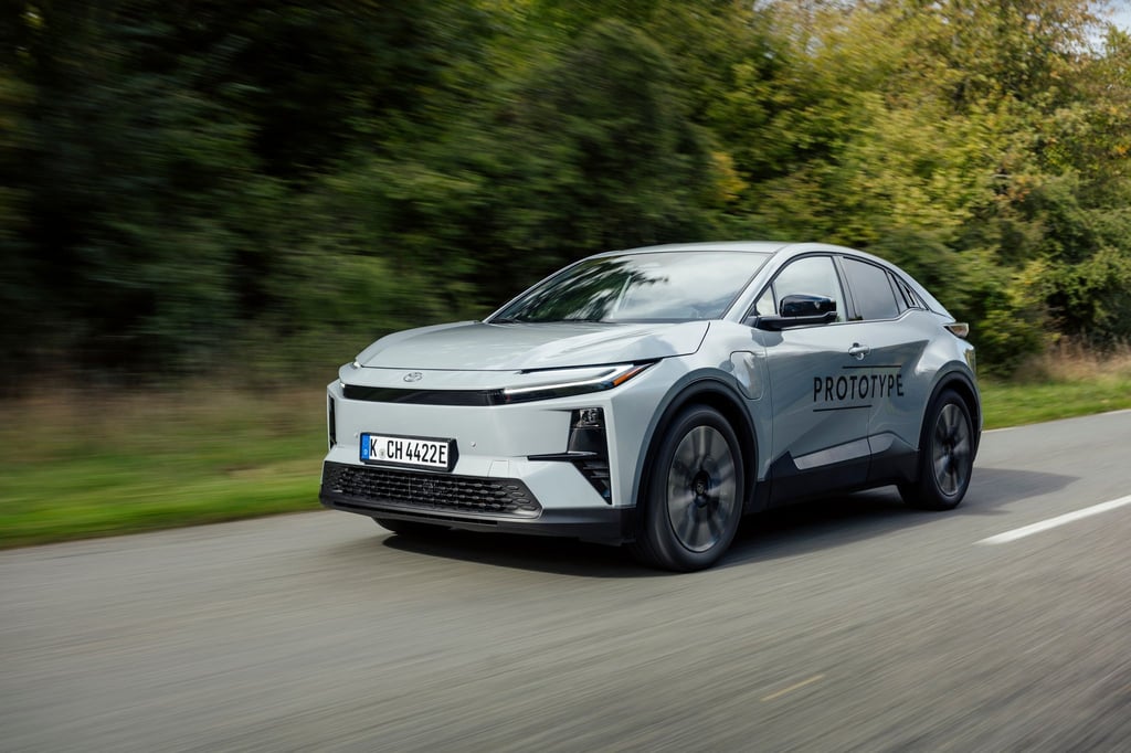 Der neue Toyota C-HR+ startet als reines Elektroauto und ist voraussichtlich ab Frühjahr 2026 erhältlich.