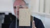 Die Karte zeigt eine Antwort Nietzsches auf die „Fanpost“ eines Verehrers.