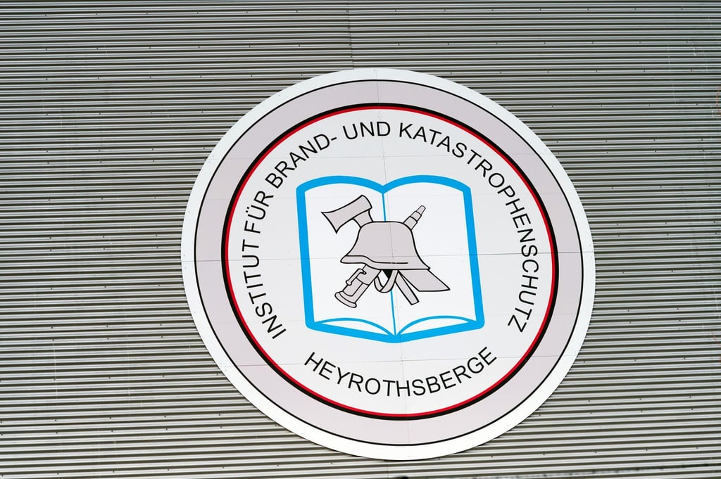 Die Ausbildung von Feuerwehrkräften im Institut für Brand- und Katastrophenschutz Heyrothsberge soll sich deutlich verbessern. (Symbolbild)