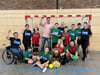 In Magdeburg hat der ehemalige SCM-Spieler Piotr Chrapkowski die inklusive Handballgruppe „Magdeburger Glückskinder“ besucht und mit ihnen trainiert. 