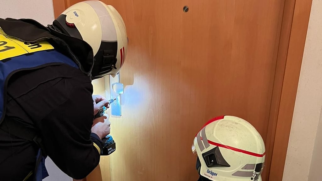 Im Notfall muss die Feuerwehr Türen öffnen. Mit einer Trainingstür wollen Thales Ortswehren verschiedene Situationen üben.