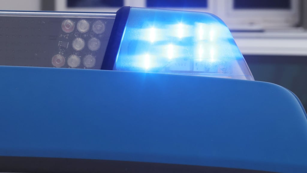 Auf der A9 hat es einen Unfall mit zwei Pkw gegeben.