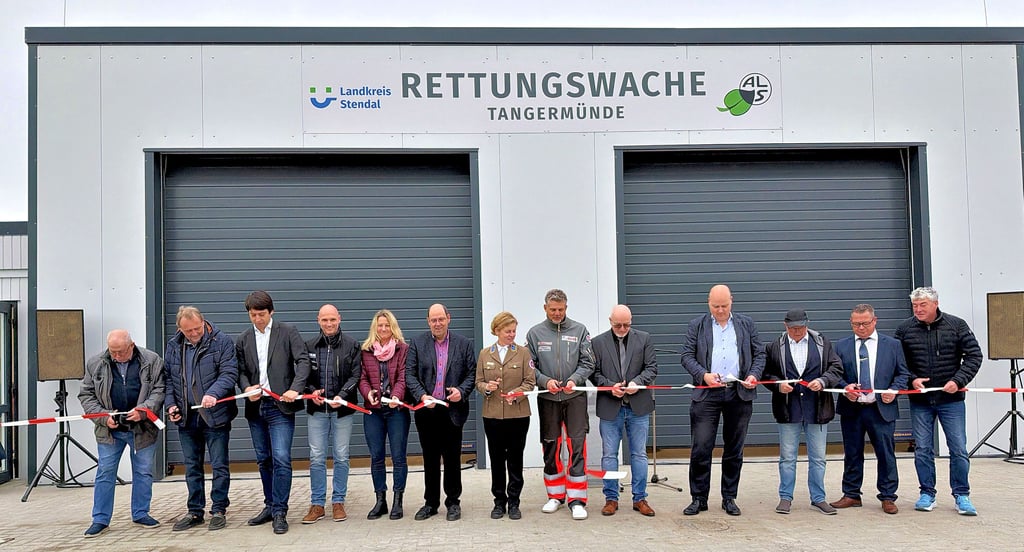 Die neue Rettungswache in Tangermünde wurde feierlich übergeben. Die Johanniter-Unfall-Hilfe beginnt jetzt mit dem eigentlichen Umzug.