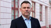 Der Güstrower Bürgermeister Sascha Zimmermann (FDP) hofft nach dem Fund einer Kinderleiche auf zeitnahe Ermittlungsergebnisse.