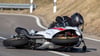 Auf der L1 verletzte sich ein Moped-Fahrer bei einem Unfall schwer.