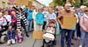 Bürger protestierten gegen die vermutete Schließung der Helios-Klinik Zerbst am 8. Oktober  vor dem Krankenhaus. Genutzt hat es nichts.