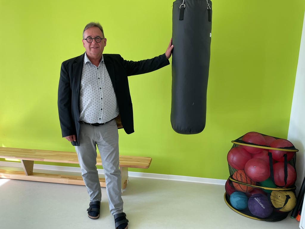 Manchmal komme in der Tagesklinik Gommern auch der Boxsack zum Einsatz, so Oberarzt Dr. Manfred Nilius