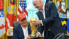 US-Präsident Donald Trump hat einen engen Draht zu FIFA-Chef Infantino. (Archivbild)