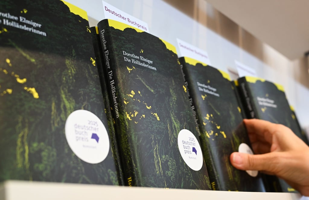 Es dürfte eines der aktuell gefragtesten Bücher sein, doch wer den Roman kaufen will, sucht mitunter vergeblich nach „Die Holländerinnen“.