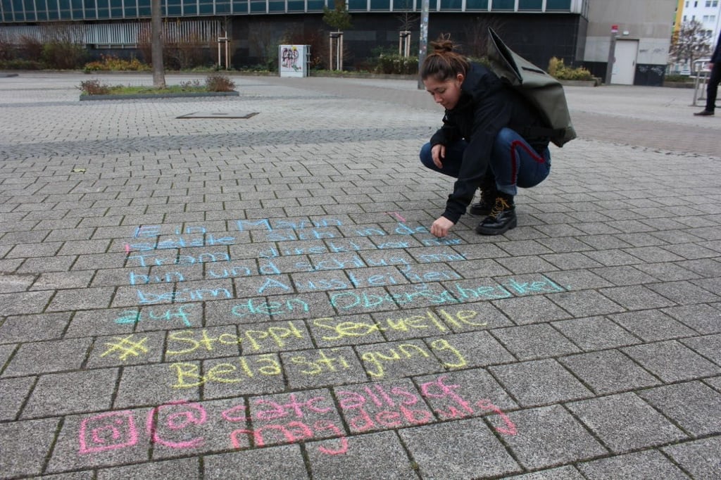 Catcalling in Sachsen-Anhalt: Pfiffe und sexistische Sprüche könnten bald strafbar werden.