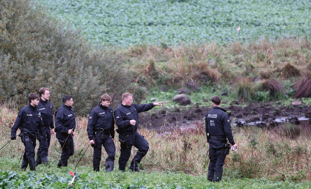 Am Mittwoch hatten Polizisten vor allem das Umfeld eines Tümpels penibel abgesucht.