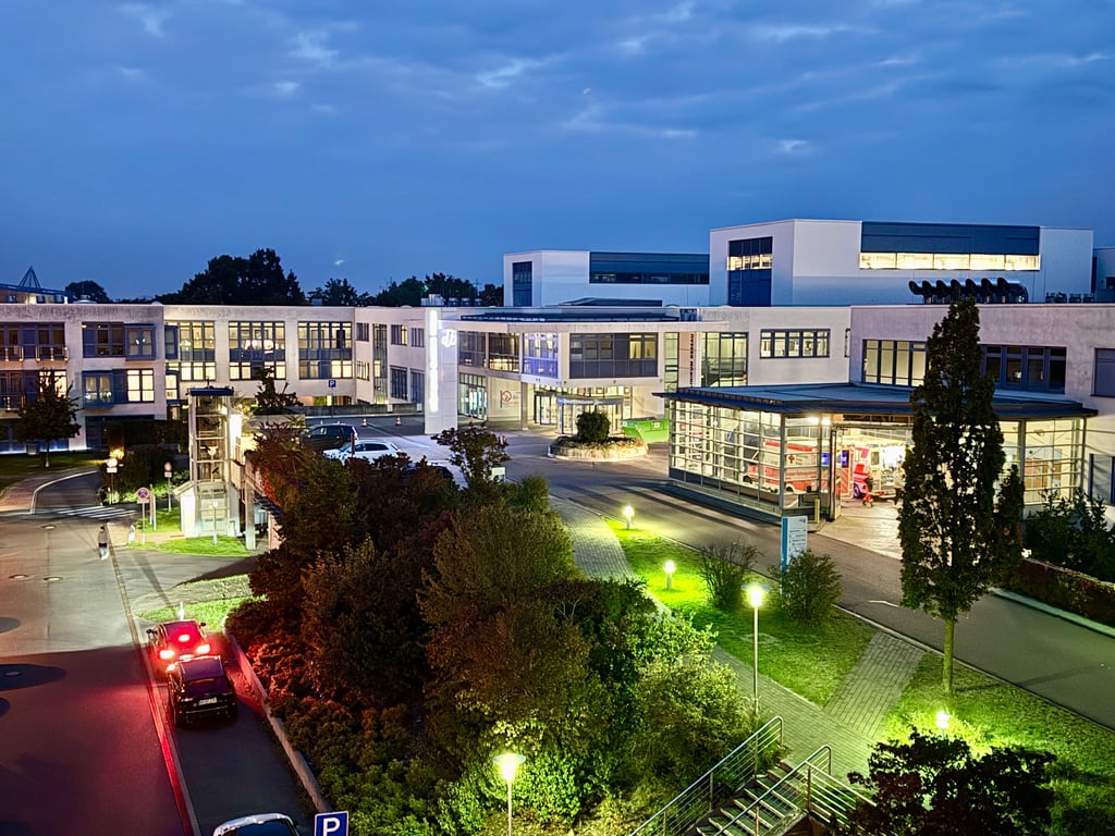 Blick auf das Dessauer Klinikum.