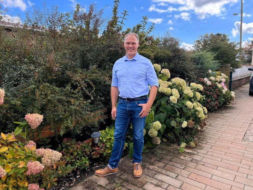 Bürgermeisterkandidat Daniel Zwick lebt mit seiner Frau und zwei Kindern in Sylbitz. Als Bürgermeister will er die gesamte Gemeinde voranbringen.