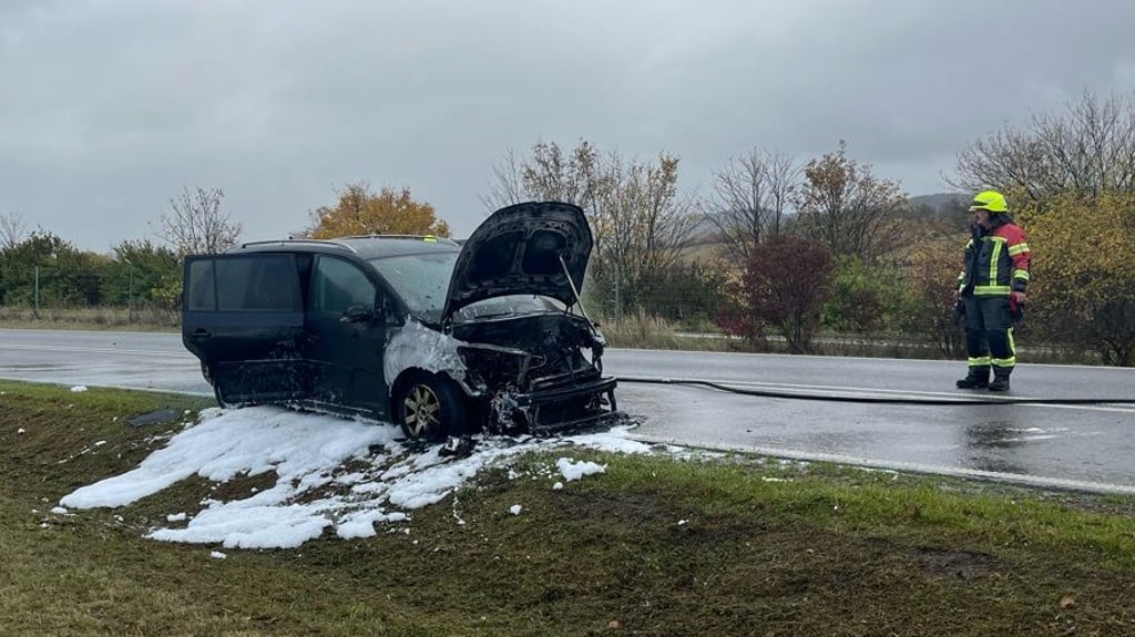 Die Ausfahrt Wernigerode-Nord an der A36 ist derzeit wegen eines brennenden Fahrzeuges gesperrt.