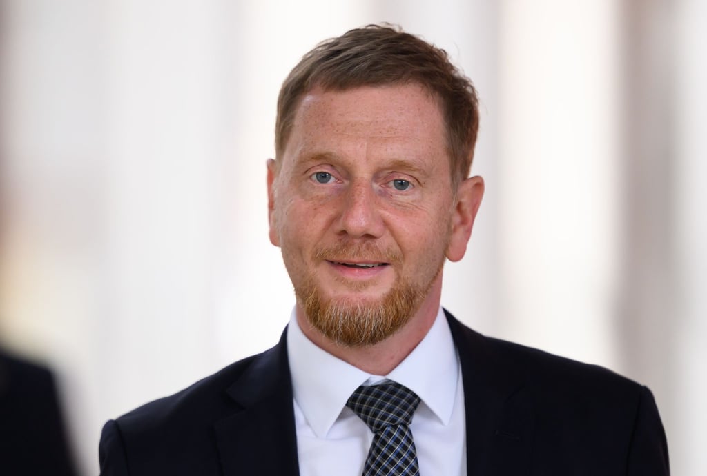 Kretschmer verteidigt die Aussage von Bundeskanzler Friedrich Merz bezüglich der „Probleme im Stadtbild“. (Archivbild)