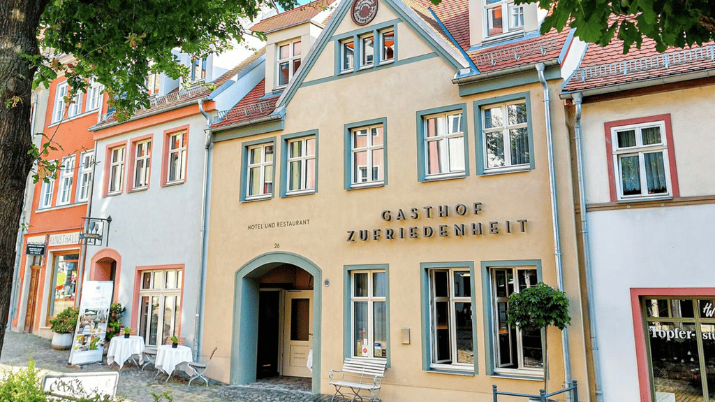 Michelin Keys: Das Naumburger Hotel "Gasthof Zufriedenheit" ist das beste in Sachsen-Anhalt.