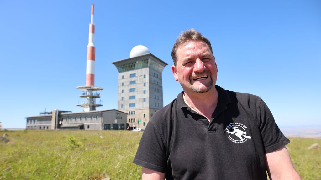 Der langjährige Brockenwirt Daniel Steinhoff will kürzertreten - die Kreisverwaltung Harz sucht für das Brockenhotel einen neuen Betreiber.